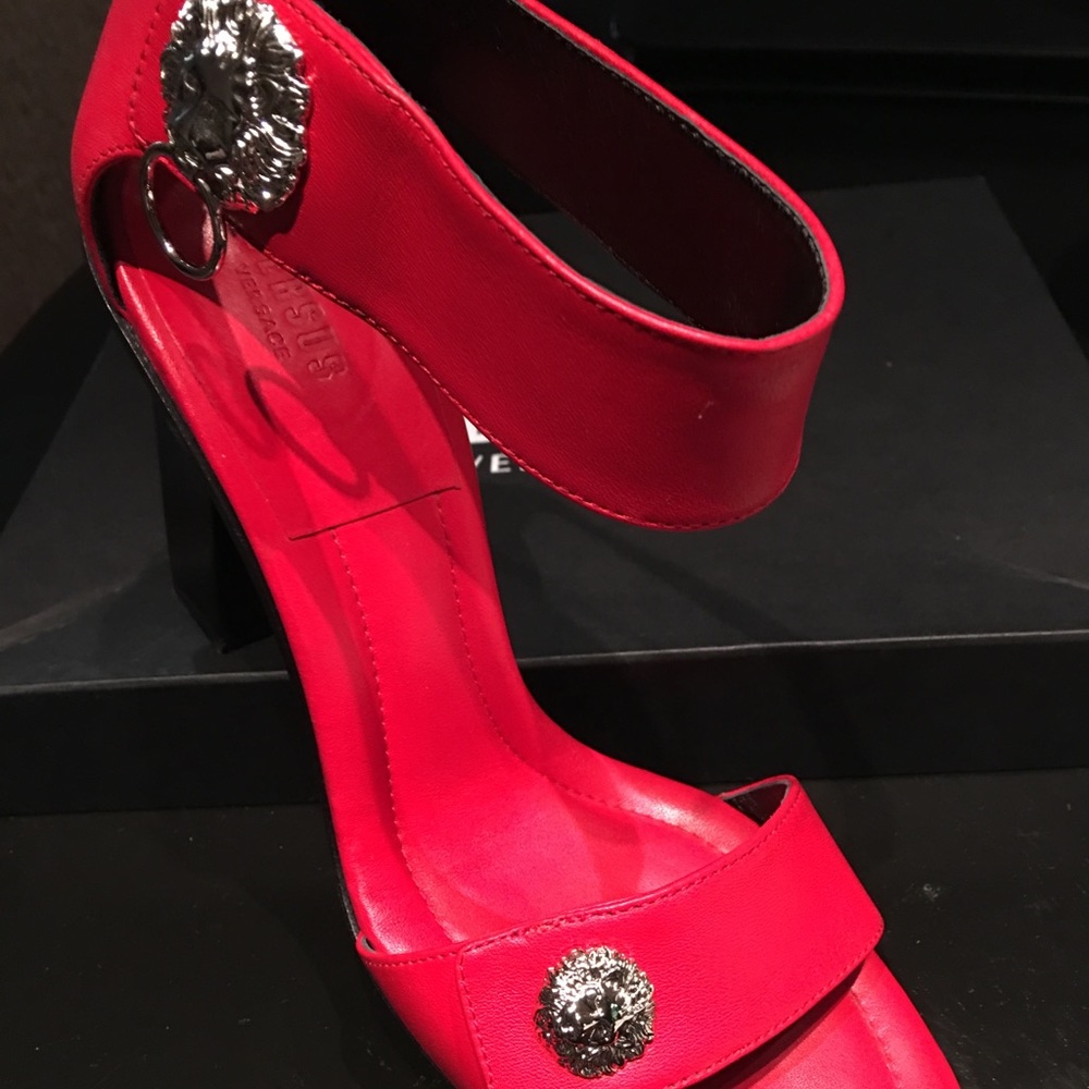 Versace Pumps - image 1